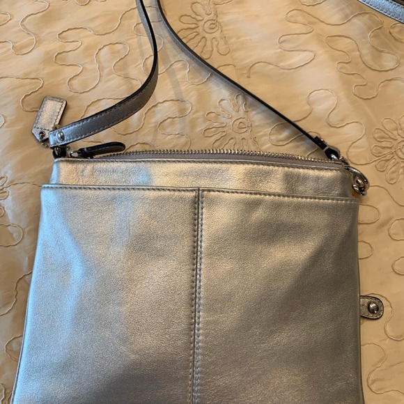 Coach Silver Leather Bag - Picture 3 of 6